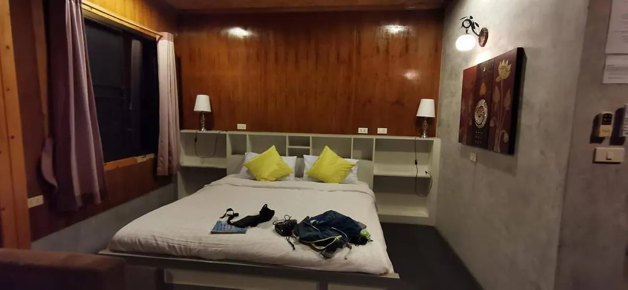 Tree House Bungalows קו טאו מלון